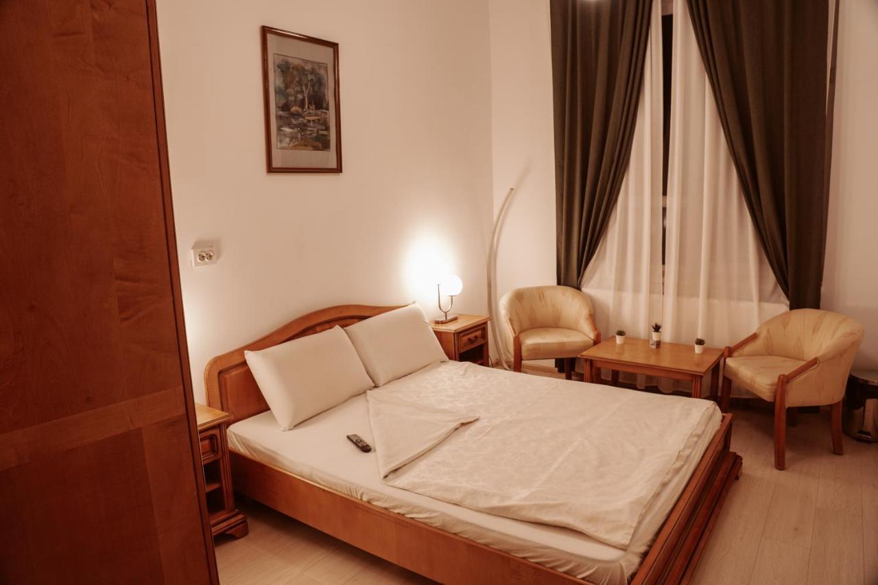 Escape Pensiune Bechet Екстер'єр фото